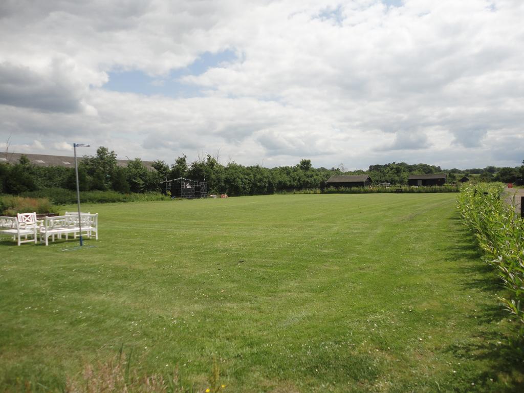 Willow Court Farm The Lodge & Petting Farm, 8 Mins From Legoland & Windsor, 15 Mins From Lapland Uk Dış mekan fotoğraf